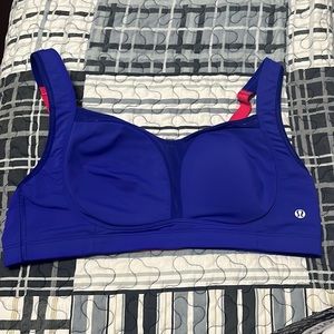 Lululemon sport bra